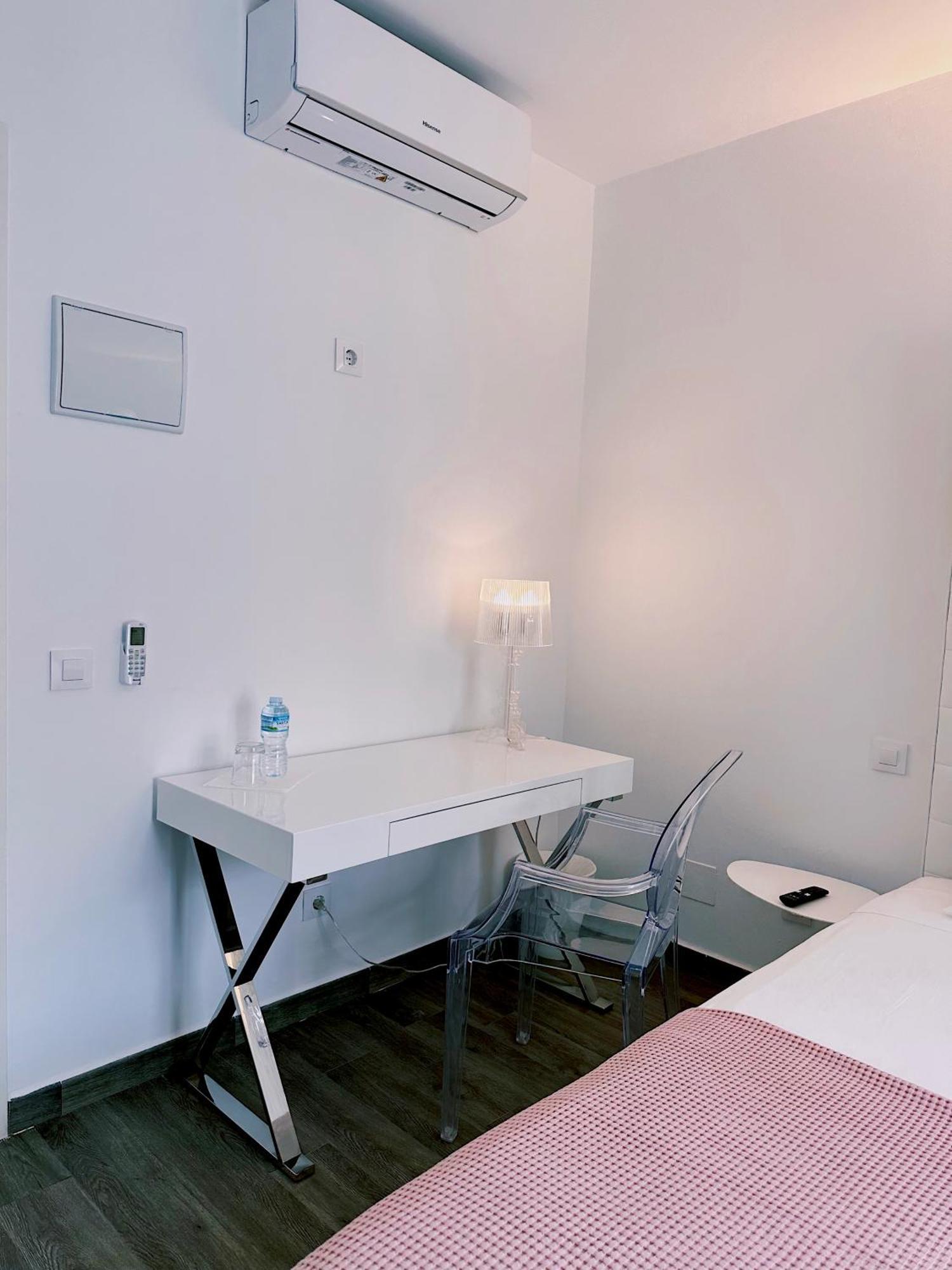 Bhc Boutique Hostal Cala Millor Cala Millor  Bagian luar foto
